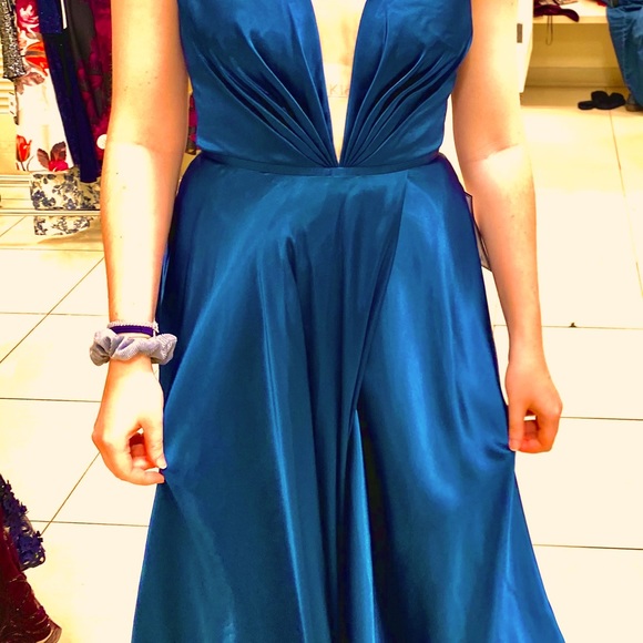 NWT Beautiful Teal Prom Dress - Picture 1 of 8